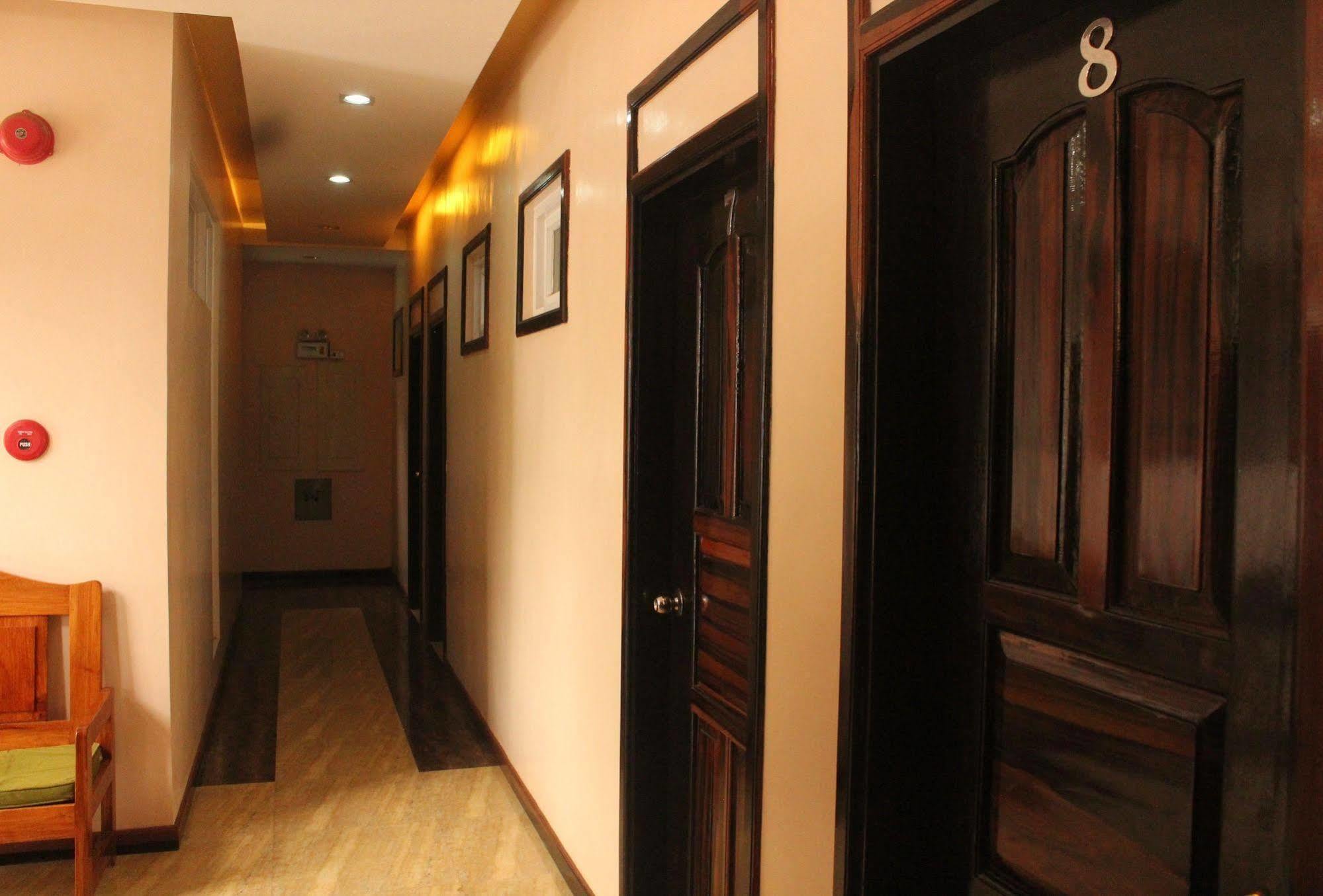 โรซานนา เพนชั่น Hotel เอลนิโด ภายนอก รูปภาพ